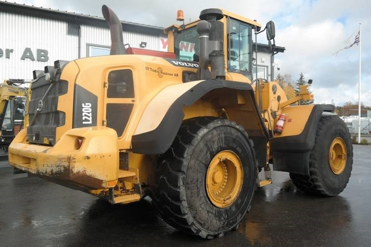 Volvo L220 G - Utovarivač na kotačima: slika Volvo L220 G - Utovarivač na kotačima Volvo L220 G - Utovarivač na kotačima: slika Volvo L220 G - Utovarivač na kotačima