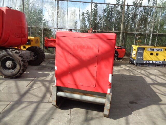 Diversen 30 KVA Genelec 30 KVA - Generatorski set: slika Diversen 30 KVA Genelec 30 KVA - Generatorski set Diversen 30 KVA Genelec 30 KVA - Generatorski set: slika Diversen 30 KVA Genelec 30 KVA - Generatorski set