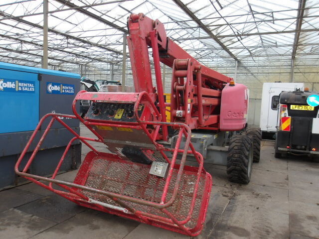 Genie Z45-25 - Zglobni krak: slika Genie Z45-25 - Zglobni krak Genie Z45-25 - Zglobni krak: slika Genie Z45-25 - Zglobni krak