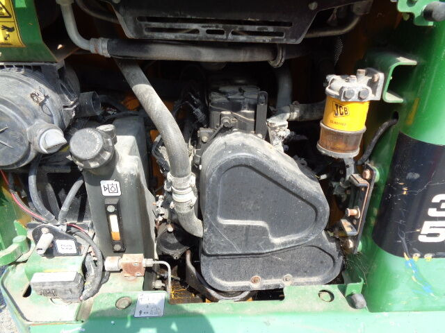 JCB 135 R - Mini utovarivač: slika  JCB 135 R - Mini utovarivač JCB 135 R - Mini utovarivač: slika  JCB 135 R - Mini utovarivač