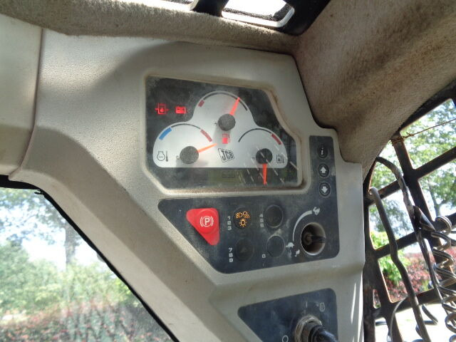 JCB 135 R - Mini utovarivač: slika  JCB 135 R - Mini utovarivač JCB 135 R - Mini utovarivač: slika  JCB 135 R - Mini utovarivač