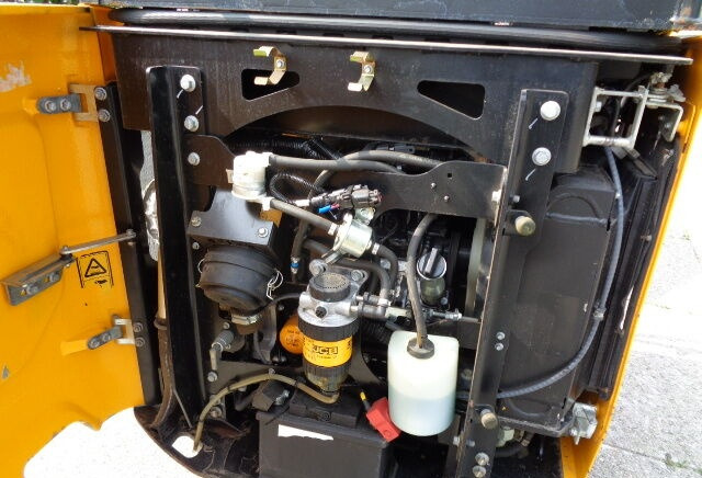 JCB 15C-1 - Mini bager: slika JCB 15C-1 - Mini bager JCB 15C-1 - Mini bager: slika JCB 15C-1 - Mini bager
