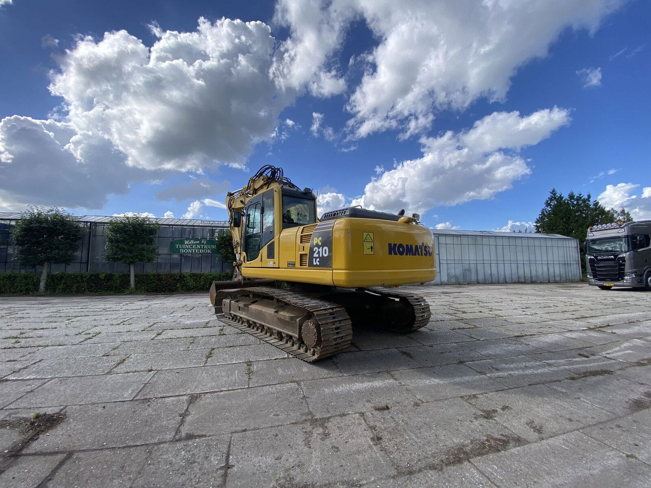 Bager gusjeničar Komatsu PC210 LC-8: slika Bager gusjeničar Komatsu PC210 LC-8 Bager gusjeničar Komatsu PC210 LC-8: slika Bager gusjeničar Komatsu PC210 LC-8