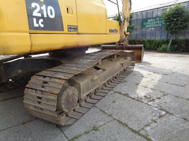 Bager gusjeničar Komatsu PC210 LC-8: slika Bager gusjeničar Komatsu PC210 LC-8 Bager gusjeničar Komatsu PC210 LC-8: slika Bager gusjeničar Komatsu PC210 LC-8