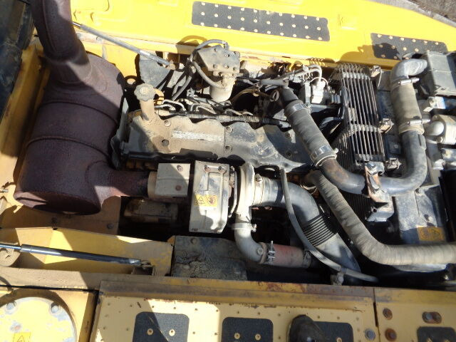 Bager gusjeničar Komatsu PC210 LC-8: slika Bager gusjeničar Komatsu PC210 LC-8 Bager gusjeničar Komatsu PC210 LC-8: slika Bager gusjeničar Komatsu PC210 LC-8