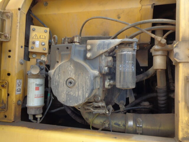 Bager gusjeničar Komatsu PC210 LC-8: slika Bager gusjeničar Komatsu PC210 LC-8 Bager gusjeničar Komatsu PC210 LC-8: slika Bager gusjeničar Komatsu PC210 LC-8