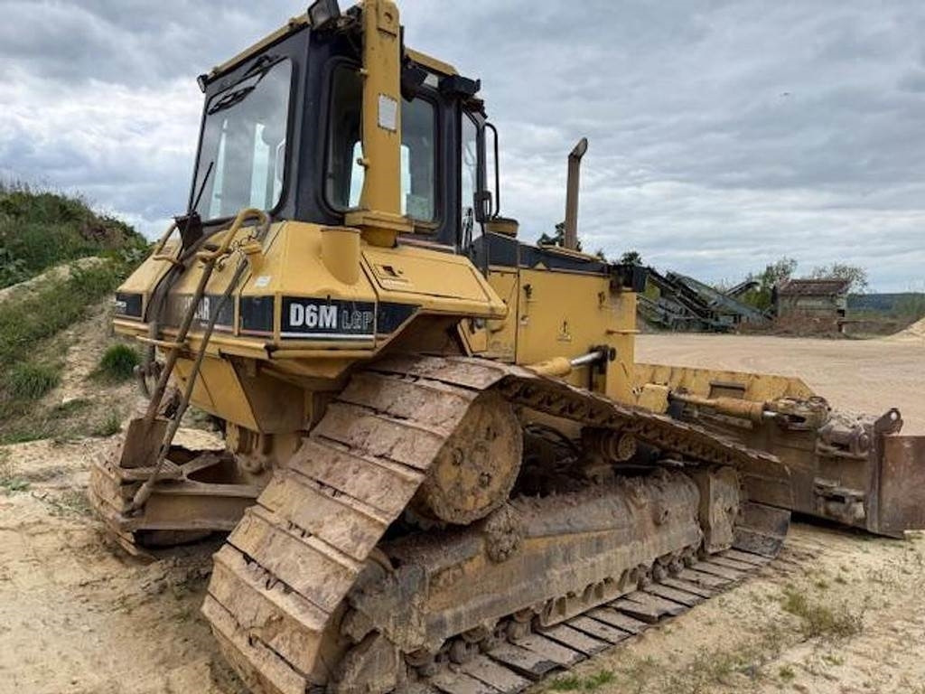 CAT D6M LGP - Buldožer: slika CAT D6M LGP - Buldožer CAT D6M LGP - Buldožer: slika CAT D6M LGP - Buldožer