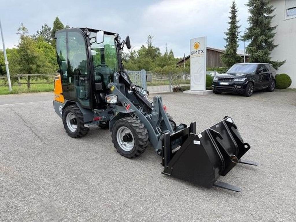 GiANT G2300 X-TRA HD - Utovarivač na kotačima: slika GiANT G2300 X-TRA HD - Utovarivač na kotačima GiANT G2300 X-TRA HD - Utovarivač na kotačima: slika GiANT G2300 X-TRA HD - Utovarivač na kotačima