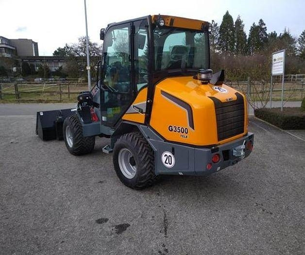 GiANT G3500 Tele - Teleskopski utovarivač na kotačima: slika GiANT G3500 Tele - Teleskopski utovarivač na kotačima GiANT G3500 Tele - Teleskopski utovarivač na kotačima: slika GiANT G3500 Tele - Teleskopski utovarivač na kotačima