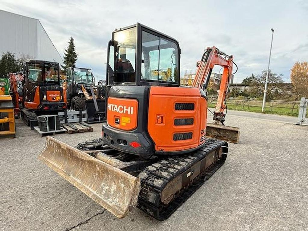 Hitachi ZX 55 U-5A - Mini bager: slika Hitachi ZX 55 U-5A - Mini bager Hitachi ZX 55 U-5A - Mini bager: slika Hitachi ZX 55 U-5A - Mini bager
