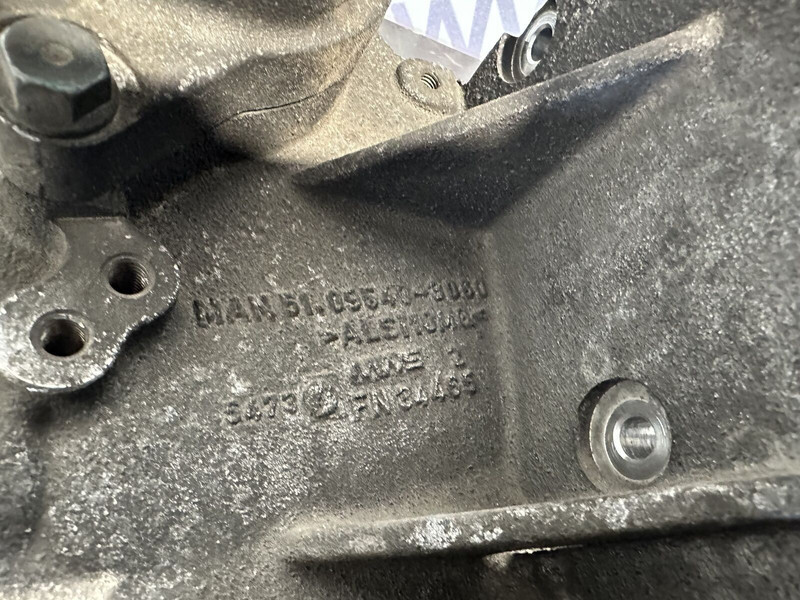 Behr - Hladnjak ulja za Kamion: slika Behr - Hladnjak ulja za Kamion Behr - Hladnjak ulja za Kamion: slika Behr - Hladnjak ulja za Kamion