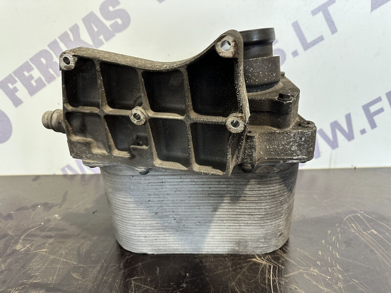 Behr - Hladnjak ulja za Kamion: slika Behr - Hladnjak ulja za Kamion Behr - Hladnjak ulja za Kamion: slika Behr - Hladnjak ulja za Kamion