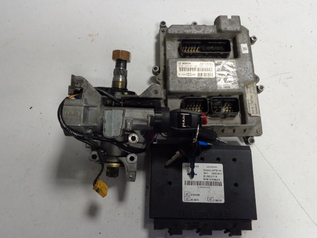 Bosch ECU complete set with PTM and ignition with key - Upravljačka jedinica (ECU) za Kamion: slika Bosch ECU complete set with PTM and ignition with key - Upravljačka jedinica (ECU) za Kamion Bosch ECU complete set with PTM and ignition with key - Upravljačka jedinica (ECU) za Kamion: slika Bosch ECU complete set with PTM and ignition with key - Upravljačka jedinica (ECU) za Kamion