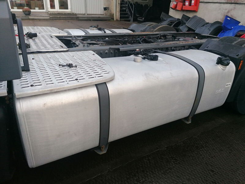 DAF - Spremnik goriva za Kamion: slika DAF - Spremnik goriva za Kamion DAF - Spremnik goriva za Kamion: slika DAF - Spremnik goriva za Kamion