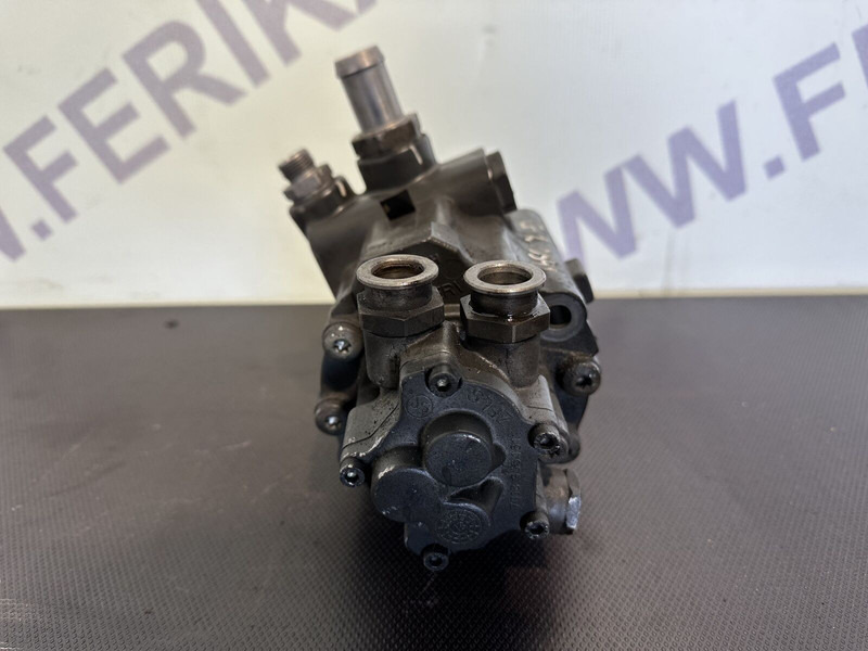 DAF power steering pump - Servo pumpa upravljačkog mehanizma za Kamion: slika DAF power steering pump - Servo pumpa upravljačkog mehanizma za Kamion DAF power steering pump - Servo pumpa upravljačkog mehanizma za Kamion: slika DAF power steering pump - Servo pumpa upravljačkog mehanizma za Kamion