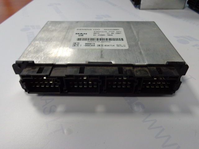 MAN FFR 81258057107, 81258057003, 81258057005, 81258057007, 81258057 - Upravljačka jedinica (ECU) za Kamion: slika MAN FFR 81258057107, 81258057003, 81258057005, 81258057007, 81258057 - Upravljačka jedinica (ECU) za Kamion MAN FFR 81258057107, 81258057003, 81258057005, 81258057007, 81258057 - Upravljačka jedinica (ECU) za Kamion: slika MAN FFR 81258057107, 81258057003, 81258057005, 81258057007, 81258057 - Upravljačka jedinica (ECU) za Kamion