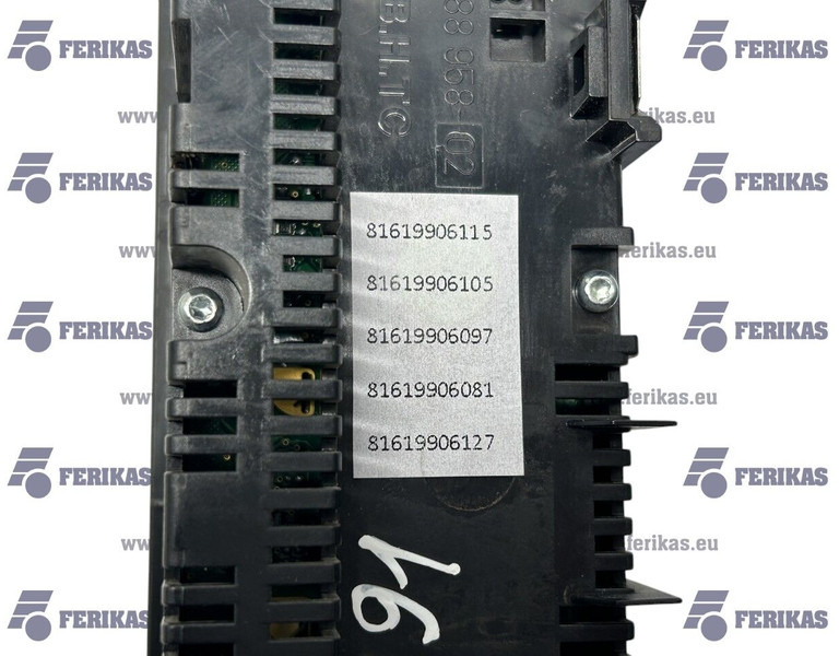 MAN heater control unit - Upravljačka jedinica (ECU) za Kamion: slika MAN heater control unit - Upravljačka jedinica (ECU) za Kamion MAN heater control unit - Upravljačka jedinica (ECU) za Kamion: slika MAN heater control unit - Upravljačka jedinica (ECU) za Kamion