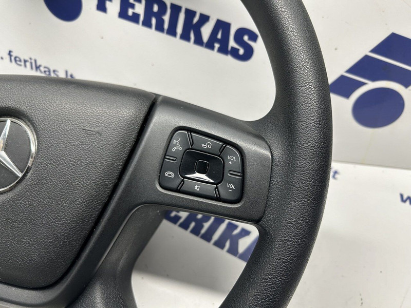 Mercedes-Benz Actros - Volan za Kamion: slika Mercedes-Benz Actros - Volan za Kamion Mercedes-Benz Actros - Volan za Kamion: slika Mercedes-Benz Actros - Volan za Kamion