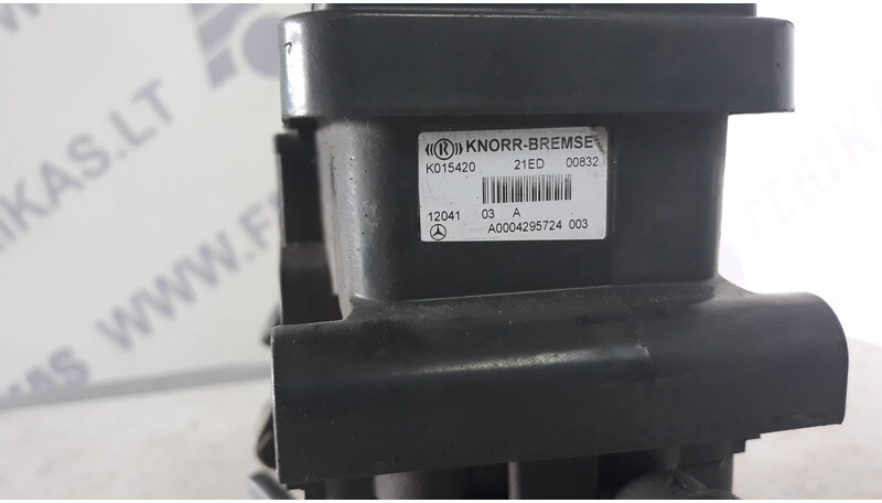 Mercedes-Benz Actros - Dijelovi kočnica za Kamion: slika Mercedes-Benz Actros - Dijelovi kočnica za Kamion Mercedes-Benz Actros - Dijelovi kočnica za Kamion: slika Mercedes-Benz Actros - Dijelovi kočnica za Kamion