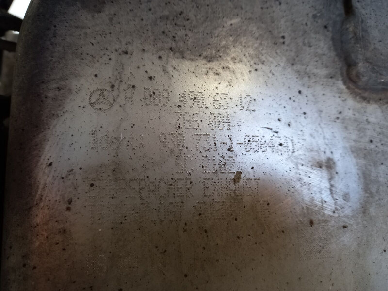 Mercedes-Benz Actros MP4 EURO 6 - Katalizator za Kamion: slika Mercedes-Benz Actros MP4 EURO 6 - Katalizator za Kamion Mercedes-Benz Actros MP4 EURO 6 - Katalizator za Kamion: slika Mercedes-Benz Actros MP4 EURO 6 - Katalizator za Kamion