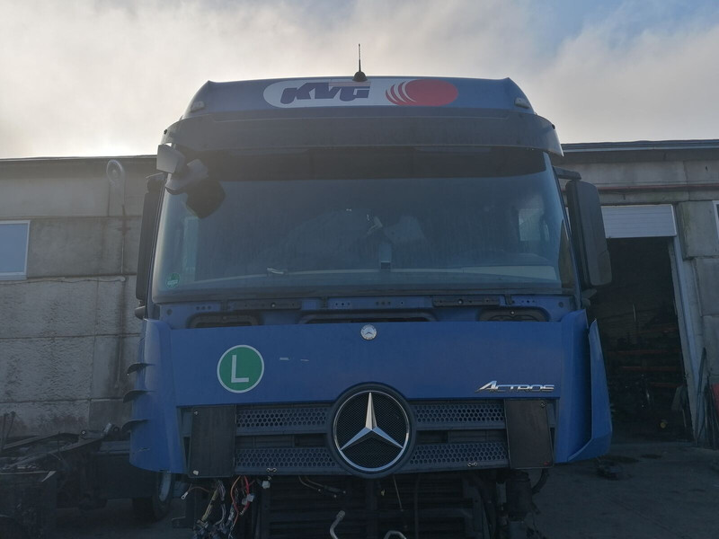 Mercedes-Benz Actros MP4 - Kabina i unutrašnjost za Kamion: slika Mercedes-Benz Actros MP4 - Kabina i unutrašnjost za Kamion Mercedes-Benz Actros MP4 - Kabina i unutrašnjost za Kamion: slika Mercedes-Benz Actros MP4 - Kabina i unutrašnjost za Kamion