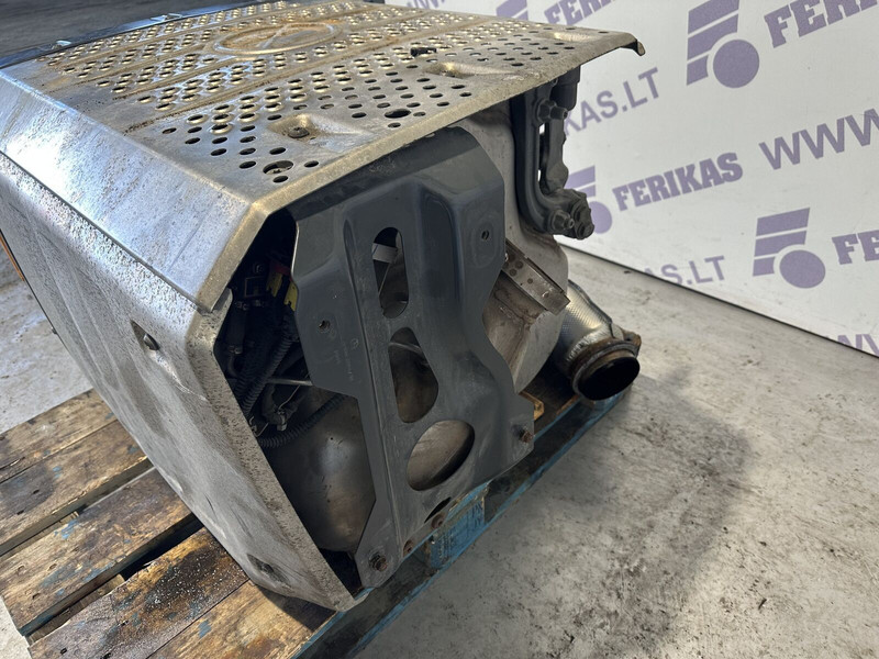 Mercedes-Benz MP5 EURO 6 - Katalizator za Kamion: slika Mercedes-Benz MP5 EURO 6 - Katalizator za Kamion Mercedes-Benz MP5 EURO 6 - Katalizator za Kamion: slika Mercedes-Benz MP5 EURO 6 - Katalizator za Kamion