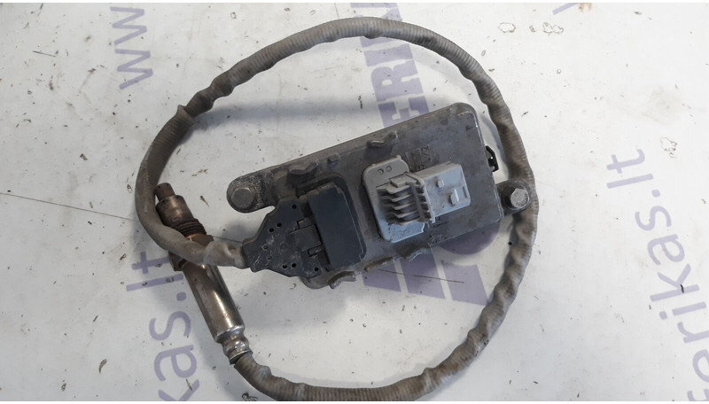 Mercedes-Benz NOX sensor - Senzor za Kamion: slika Mercedes-Benz NOX sensor - Senzor za Kamion Mercedes-Benz NOX sensor - Senzor za Kamion: slika Mercedes-Benz NOX sensor - Senzor za Kamion