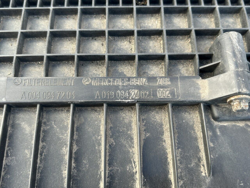 Mercedes-Benz air filter box - Filter kabine za Kamion: slika Mercedes-Benz air filter box - Filter kabine za Kamion Mercedes-Benz air filter box - Filter kabine za Kamion: slika Mercedes-Benz air filter box - Filter kabine za Kamion