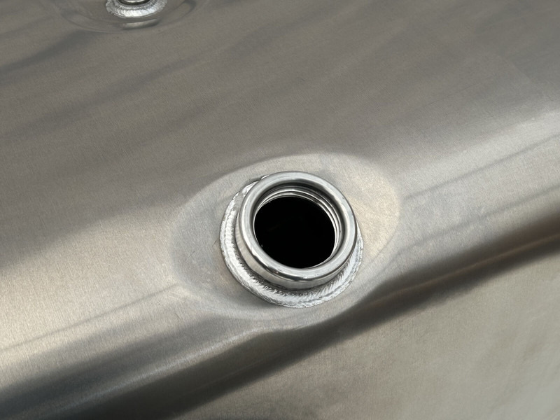 Scania New aluminum fuel tank 350L - Spremnik goriva za Kamion: slika Scania New aluminum fuel tank 350L - Spremnik goriva za Kamion Scania New aluminum fuel tank 350L - Spremnik goriva za Kamion: slika Scania New aluminum fuel tank 350L - Spremnik goriva za Kamion