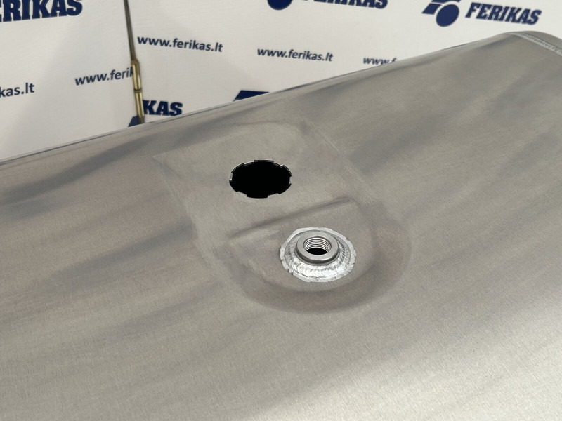 Scania New aluminum fuel tank 350L - Spremnik goriva za Kamion: slika Scania New aluminum fuel tank 350L - Spremnik goriva za Kamion Scania New aluminum fuel tank 350L - Spremnik goriva za Kamion: slika Scania New aluminum fuel tank 350L - Spremnik goriva za Kamion