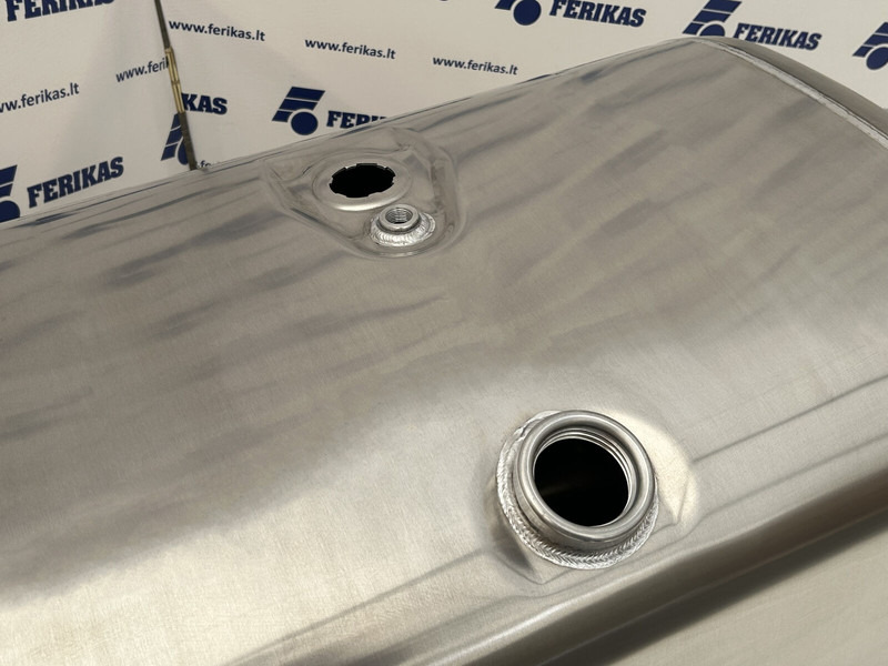 Scania New aluminum fuel tank 395L - Spremnik goriva za Kamion: slika Scania New aluminum fuel tank 395L - Spremnik goriva za Kamion Scania New aluminum fuel tank 395L - Spremnik goriva za Kamion: slika Scania New aluminum fuel tank 395L - Spremnik goriva za Kamion