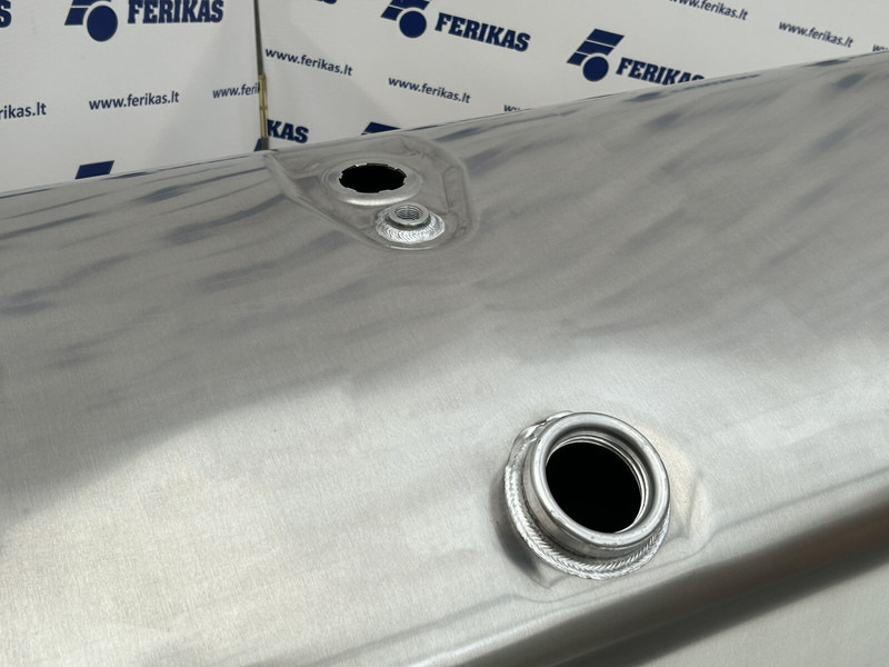 Scania New aluminum fuel tank 525L - Spremnik goriva za Kamion: slika Scania New aluminum fuel tank 525L - Spremnik goriva za Kamion Scania New aluminum fuel tank 525L - Spremnik goriva za Kamion: slika Scania New aluminum fuel tank 525L - Spremnik goriva za Kamion