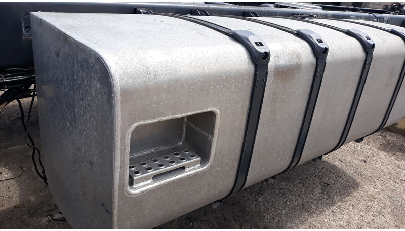 Scania R - Spremnik goriva za Kamion: slika Scania R - Spremnik goriva za Kamion Scania R - Spremnik goriva za Kamion: slika Scania R - Spremnik goriva za Kamion