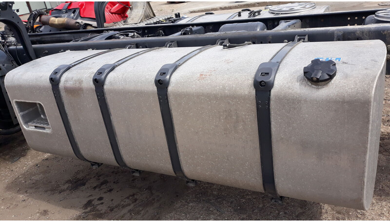 Scania R - Spremnik goriva za Kamion: slika Scania R - Spremnik goriva za Kamion Scania R - Spremnik goriva za Kamion: slika Scania R - Spremnik goriva za Kamion