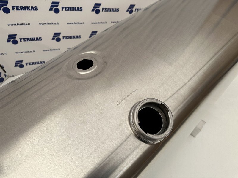 Volvo VOLVO RENAULT - Spremnik goriva za Kamion: slika Volvo VOLVO RENAULT - Spremnik goriva za Kamion Volvo VOLVO RENAULT - Spremnik goriva za Kamion: slika Volvo VOLVO RENAULT - Spremnik goriva za Kamion