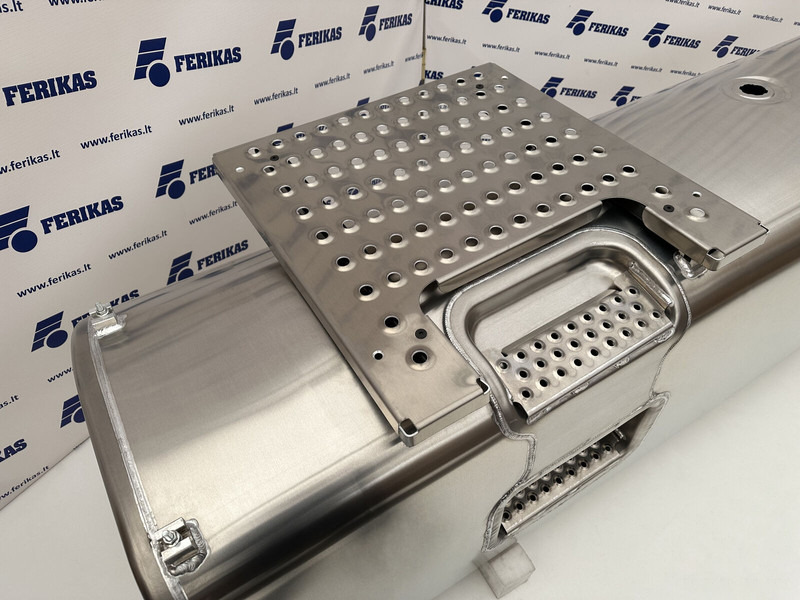 Volvo VOLVO RENAULT - Spremnik goriva za Kamion: slika Volvo VOLVO RENAULT - Spremnik goriva za Kamion Volvo VOLVO RENAULT - Spremnik goriva za Kamion: slika Volvo VOLVO RENAULT - Spremnik goriva za Kamion