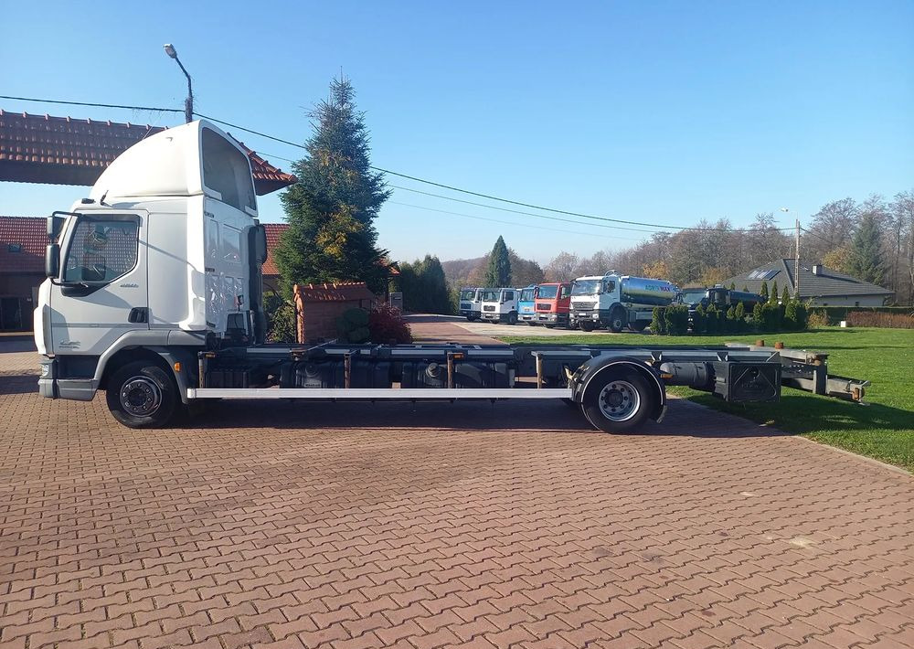 DAF 45 - Transporter kontejnera/ Kamion s izmjenjivim sanducima: slika DAF 45 - Transporter kontejnera/ Kamion s izmjenjivim sanducima DAF 45 - Transporter kontejnera/ Kamion s izmjenjivim sanducima: slika DAF 45 - Transporter kontejnera/ Kamion s izmjenjivim sanducima