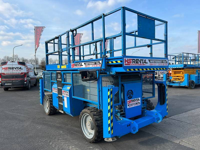 Škarasta podizna platforma Genie GS4390 RT diesel 4x4 15m (1541): slika Škarasta podizna platforma Genie GS4390 RT diesel 4x4 15m (1541)