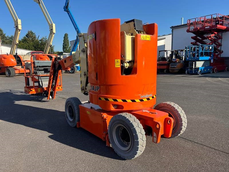 JLG E300 AJP elektro 11m (1791) - Zglobni krak: slika JLG E300 AJP elektro 11m (1791) - Zglobni krak JLG E300 AJP elektro 11m (1791) - Zglobni krak: slika JLG E300 AJP elektro 11m (1791) - Zglobni krak