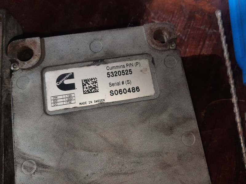 Cummins 239Kvt - Upravljačka jedinica (ECU): slika Cummins 239Kvt - Upravljačka jedinica (ECU) Cummins 239Kvt - Upravljačka jedinica (ECU): slika Cummins 239Kvt - Upravljačka jedinica (ECU)