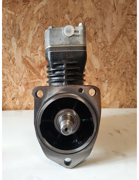 KNORR-BREMSE LP 4815 - Motor i dijelovi: slika KNORR-BREMSE LP 4815 - Motor i dijelovi KNORR-BREMSE LP 4815 - Motor i dijelovi: slika KNORR-BREMSE LP 4815 - Motor i dijelovi