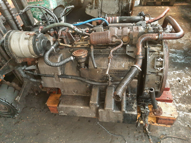 Mercedes-Benz Om 906 - Motor: slika Mercedes-Benz Om 906 - Motor Mercedes-Benz Om 906 - Motor: slika Mercedes-Benz Om 906 - Motor