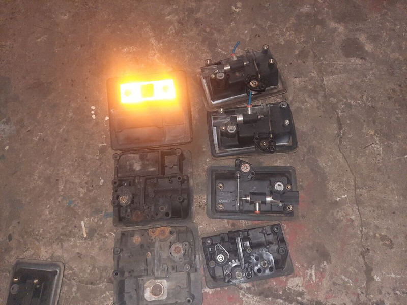 Zakup Scania механизм закрытия дверей Scania механизм закрытия дверей: slika Zakup Scania механизм закрытия дверей Scania механизм закрытия дверей