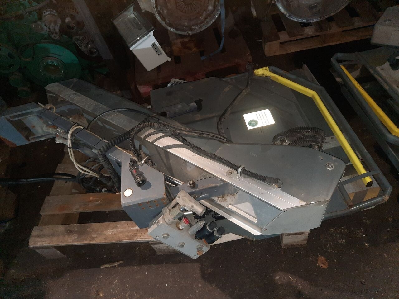 U-LIFT AP S370 TRPL 300-113 Volvo - Karoserija i eksterijer za Autobus: slika U-LIFT AP S370 TRPL 300-113 Volvo - Karoserija i eksterijer za Autobus U-LIFT AP S370 TRPL 300-113 Volvo - Karoserija i eksterijer za Autobus: slika U-LIFT AP S370 TRPL 300-113 Volvo - Karoserija i eksterijer za Autobus