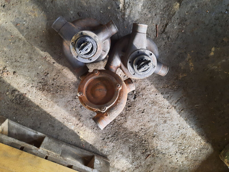 Volvo 4572010401. A4962010231 - Vodena pumpa: slika Volvo 4572010401. A4962010231 - Vodena pumpa Volvo 4572010401. A4962010231 - Vodena pumpa: slika Volvo 4572010401. A4962010231 - Vodena pumpa