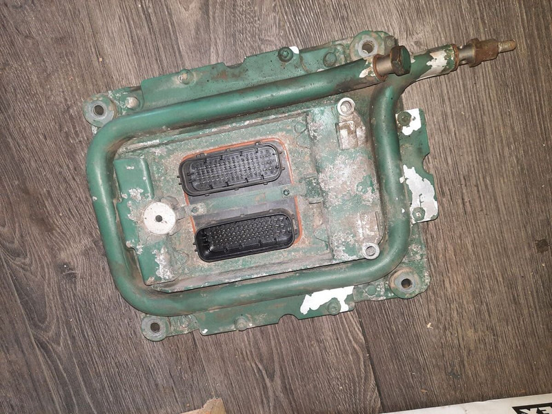 Volvo D12 D7C D9 - Upravljačka jedinica (ECU): slika Volvo D12 D7C D9 - Upravljačka jedinica (ECU) Volvo D12 D7C D9 - Upravljačka jedinica (ECU): slika Volvo D12 D7C D9 - Upravljačka jedinica (ECU)