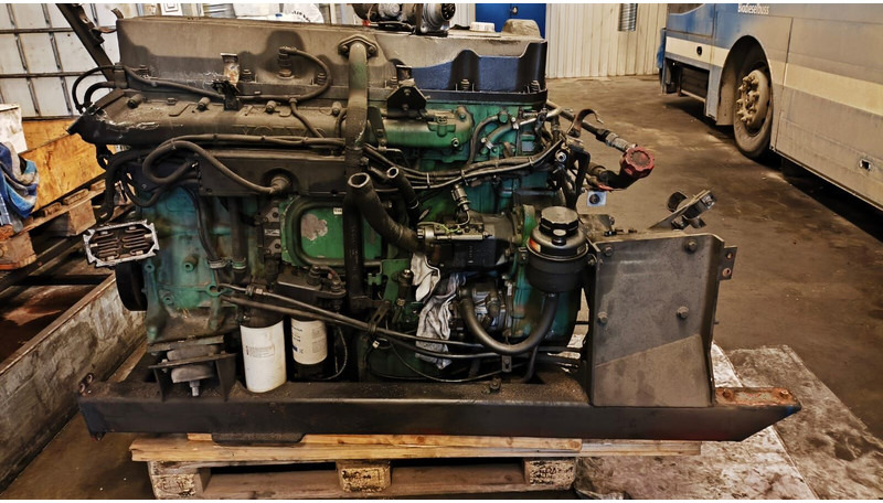 Volvo D9B380/ D9B-360 .G9A-300 D9B310. D9A.-340 - Motor: slika Volvo D9B380/ D9B-360 .G9A-300 D9B310. D9A.-340 - Motor Volvo D9B380/ D9B-360 .G9A-300 D9B310. D9A.-340 - Motor: slika Volvo D9B380/ D9B-360 .G9A-300 D9B310. D9A.-340 - Motor