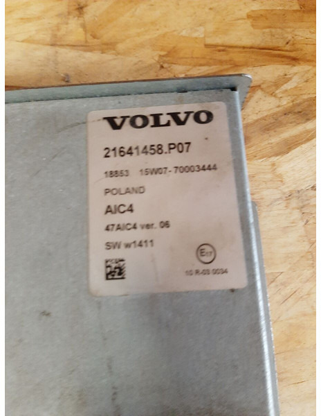 Volvo - Upravljačka jedinica (ECU): slika Volvo - Upravljačka jedinica (ECU) Volvo - Upravljačka jedinica (ECU): slika Volvo - Upravljačka jedinica (ECU)
