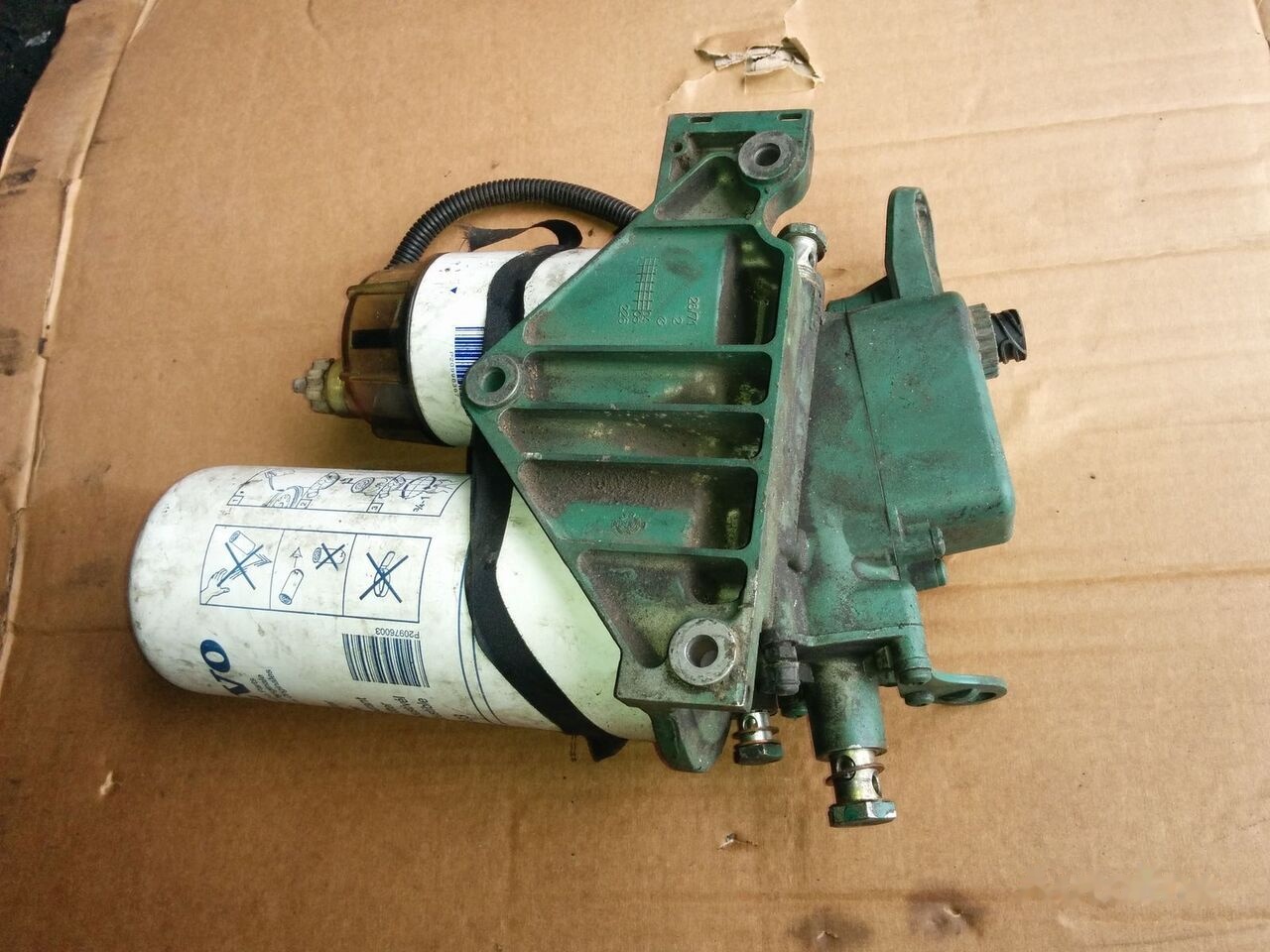 Volvo Pompa podkachki ABLU B12 s podkachkoy Volvo B12 - Filter goriva za Autobus: slika Volvo Pompa podkachki ABLU B12 s podkachkoy Volvo B12 - Filter goriva za Autobus Volvo Pompa podkachki ABLU B12 s podkachkoy Volvo B12 - Filter goriva za Autobus: slika Volvo Pompa podkachki ABLU B12 s podkachkoy Volvo B12 - Filter goriva za Autobus