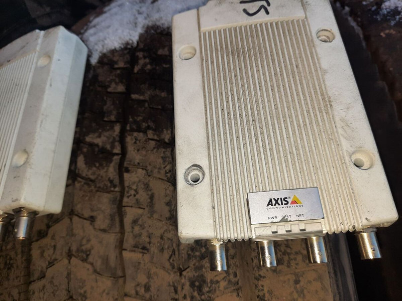 Novi Električni sustav Volvo Video system x-dmr 8 R8 Compact RJ45: slika Novi Električni sustav Volvo Video system x-dmr 8 R8 Compact RJ45